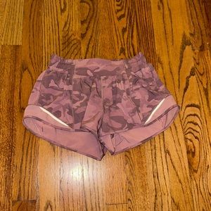 lululemon hotty hot shorts